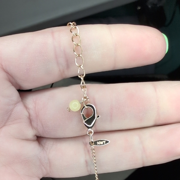 Avon Gold Ribbon Heart Pendant Necklace. New. - Picture 4 of 6